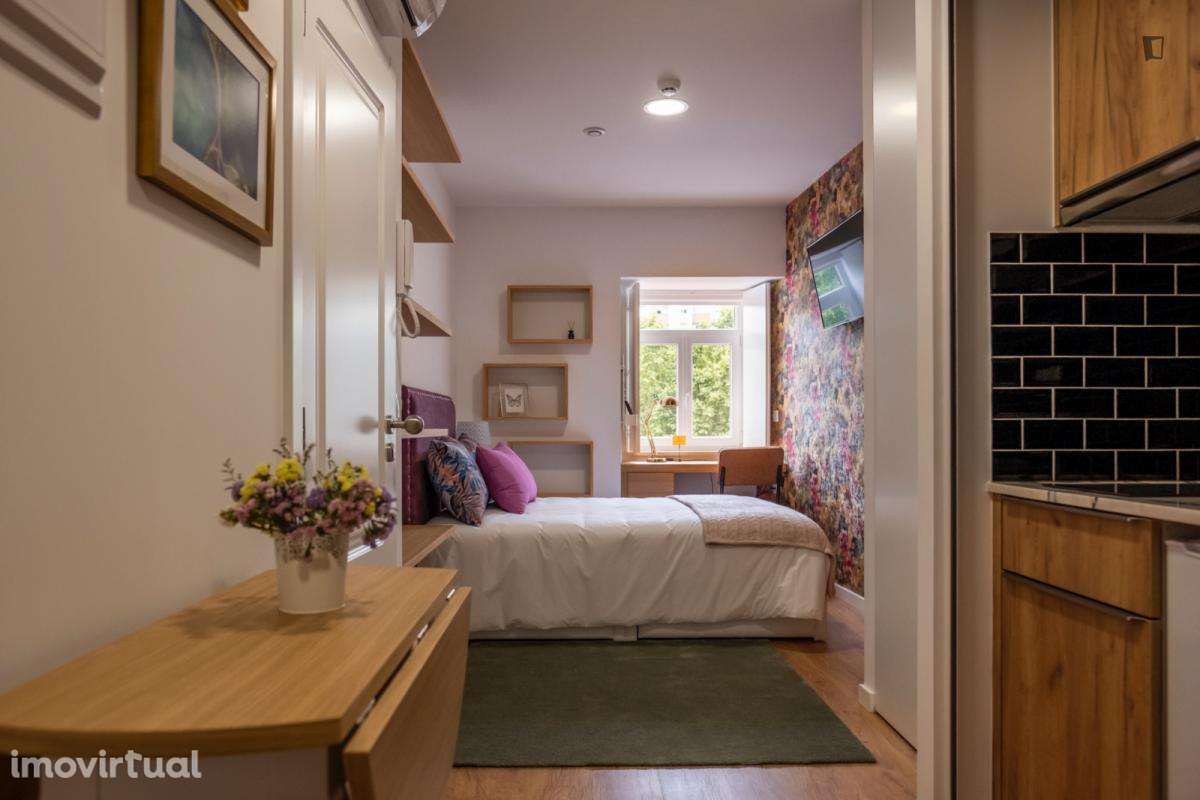 Estúdio - localizado em Montes Claros Coimbra - Grande imagem: 2/20