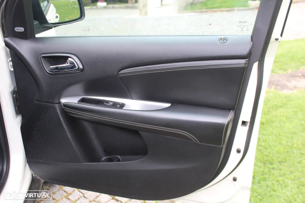 Fiat Freemont 2.0 Multijet 16V DPF Auto 4WD Lounge - 26