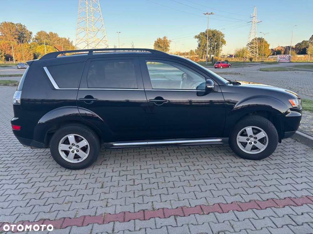 Mitsubishi Outlander 2.0 Intense NAVI 2WD EU5 - 3