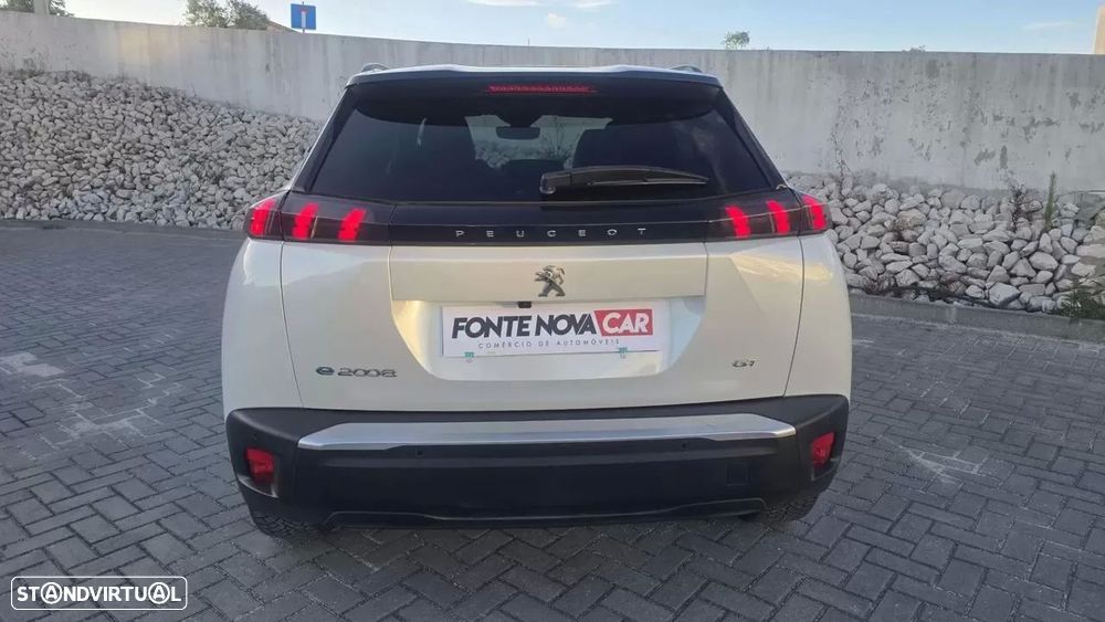 Peugeot e-2008 GT Pack - 5