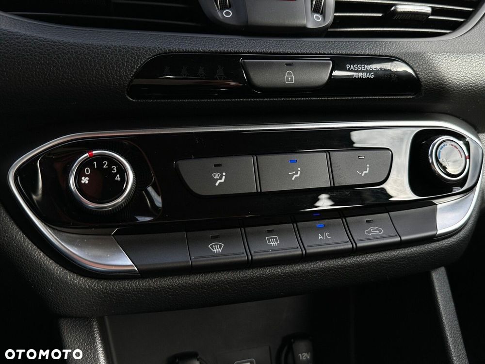 Hyundai i30 - 21