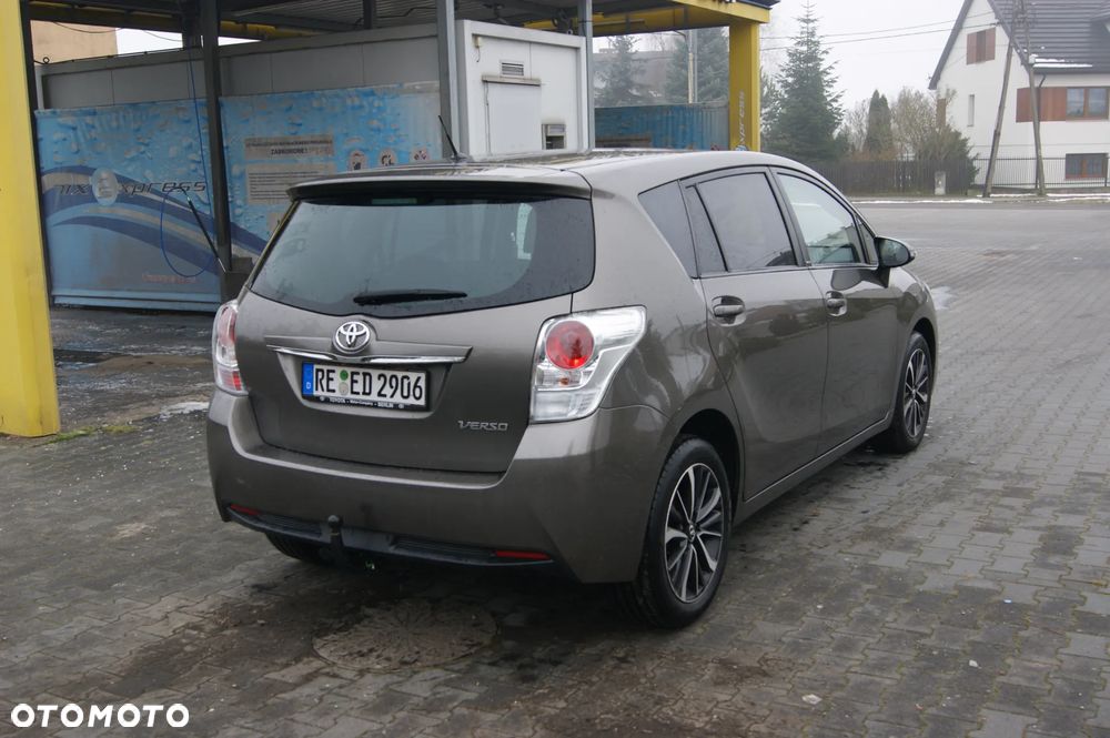 Toyota Verso 1.8 Multidrive Edition - 6