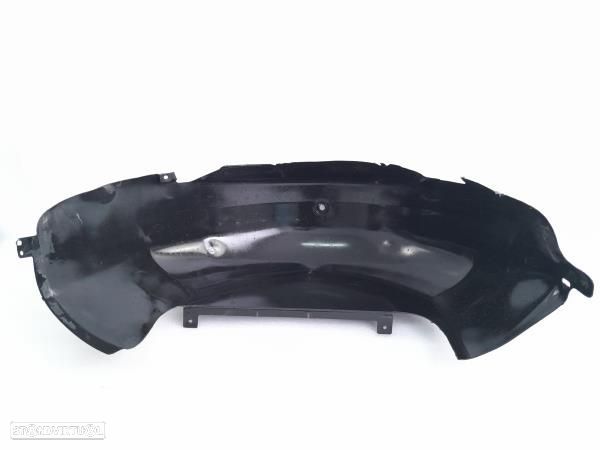 Cave Roda Tras Dto Mercedes-Benz Vito / Mixto Caixa (W639) - 1