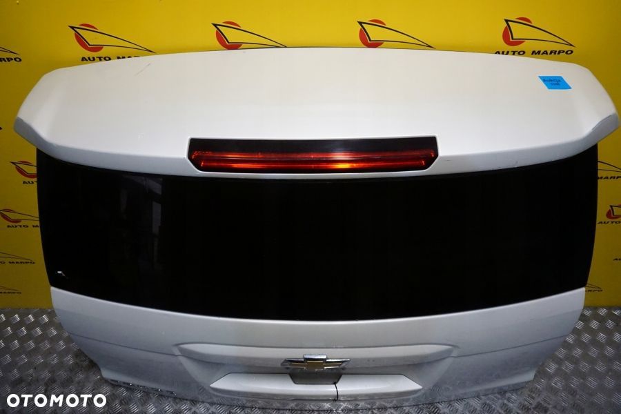 CHEVROLET TAHOE SUBURBAN 2015- Klapa Tył Szyba Spoiler Kompletna USA - 3