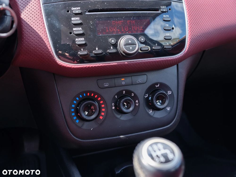 Fiat Punto Evo 1.4 8V Estiva Blue&Me - 11
