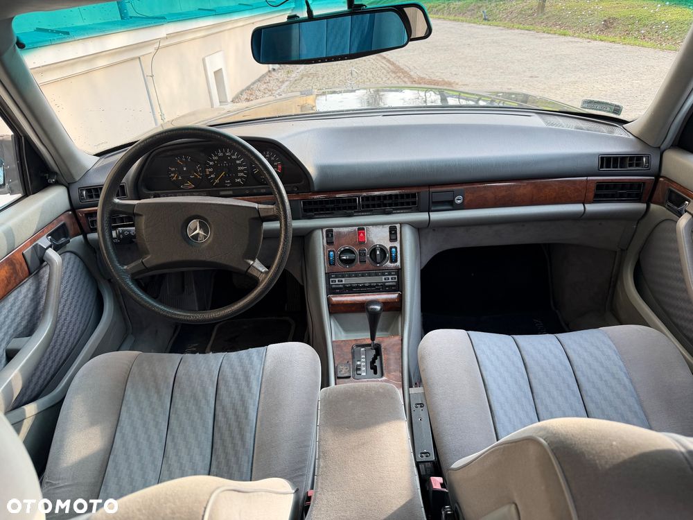 Mercedes-Benz 280 - 20