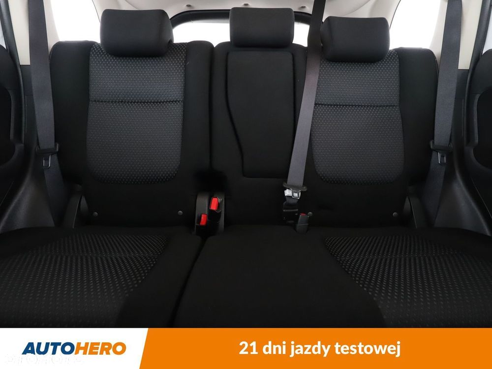 Mitsubishi Outlander - 15