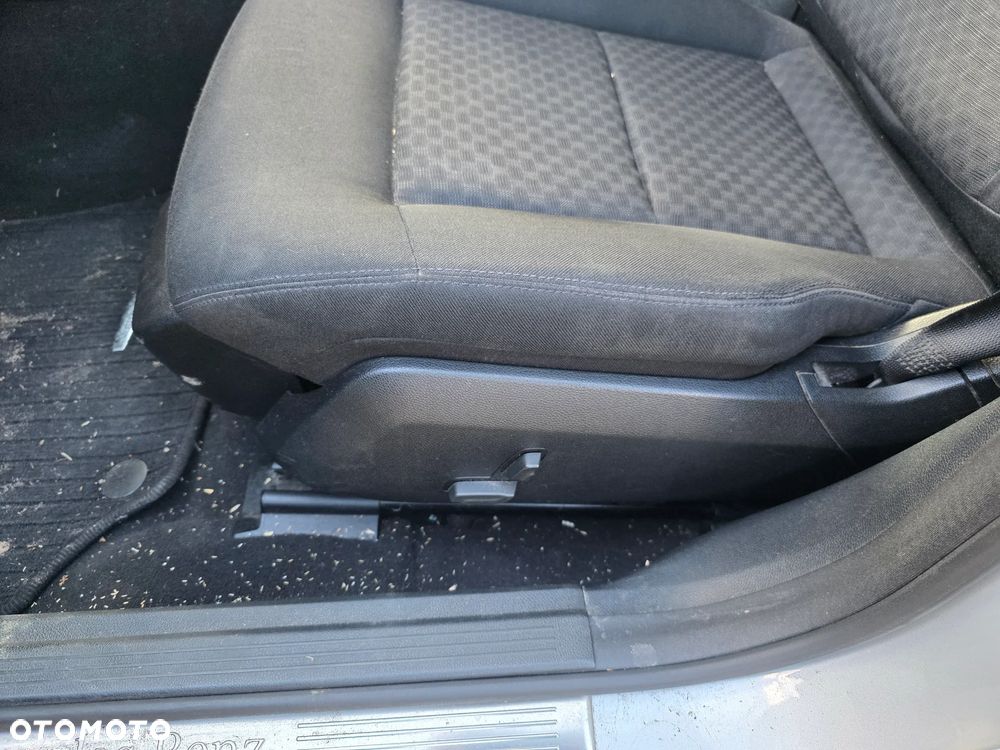 Mercedes-Benz Klasa E 200 CDI Elegance - 15