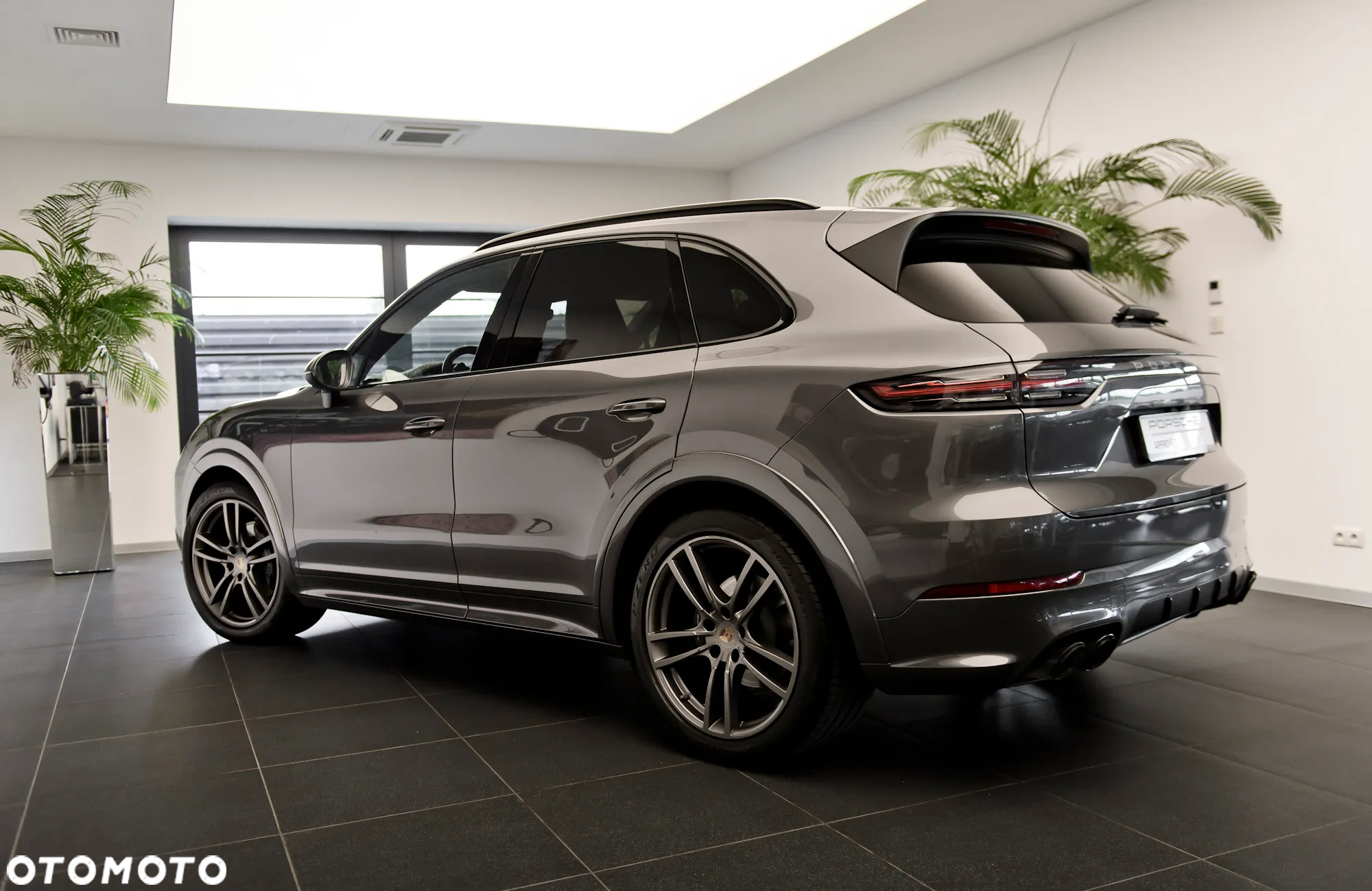 Porsche Cayenne Standard - 18