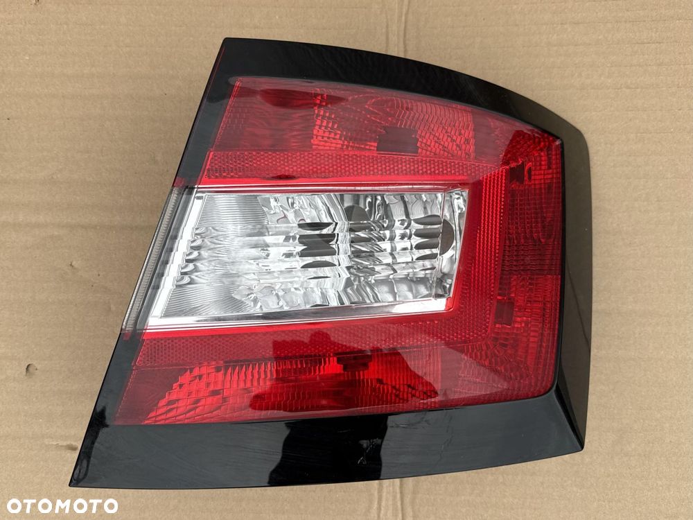 SKODA FABIA III LAMPA TYLNA PRAWA LEWA - 5