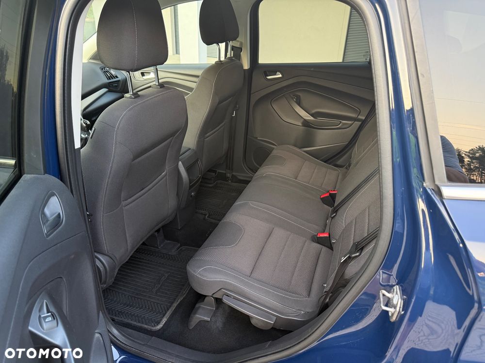 Ford Kuga 1.6 EcoBoost 2x4 Trend - 20