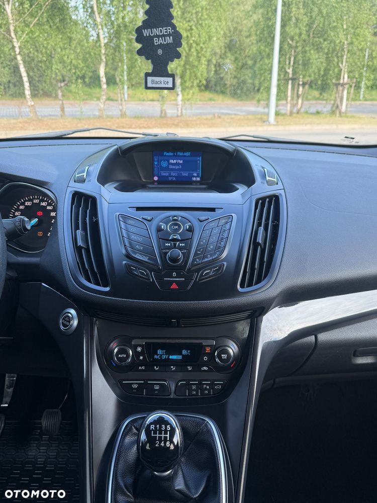 Ford Kuga 2.0 TDCi 2x4 Titanium - 27