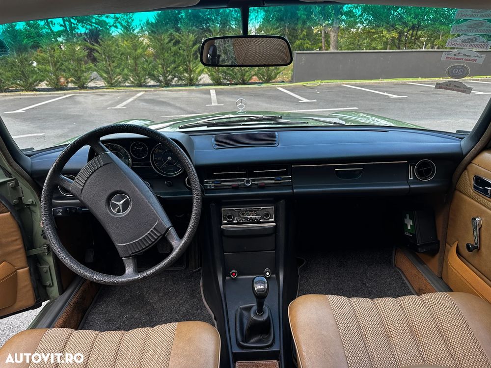 Mercedes-Benz W115 - 5