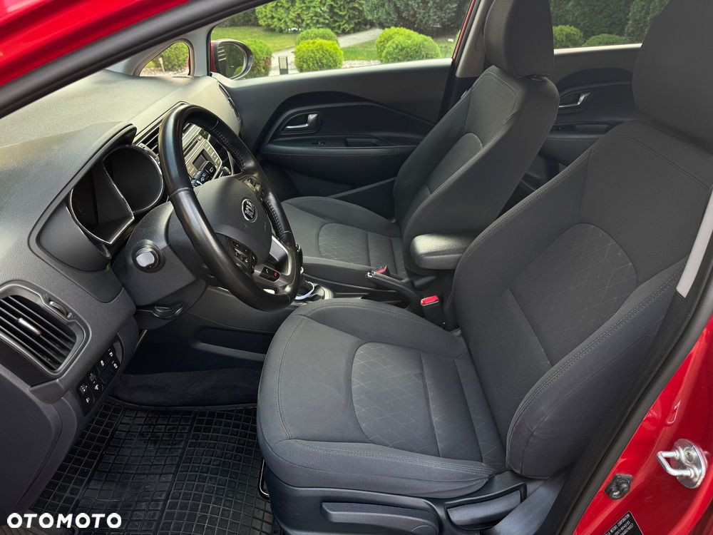 Kia Rio 2016 photo 5
