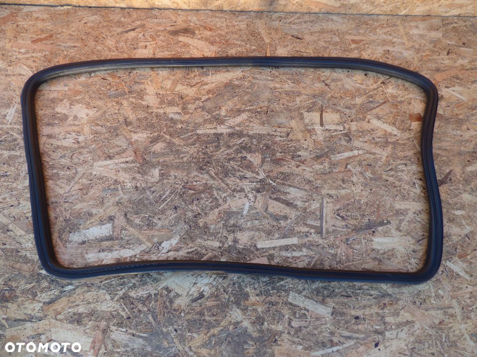 BMW E24 USZCZELKA SZYBY PRZÓD - 1