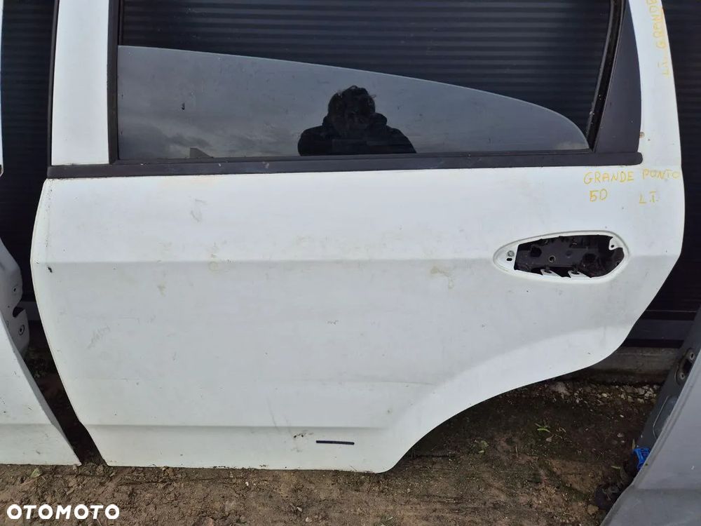 DRZWI FIAT GRANDE PUNTO 5D - 6