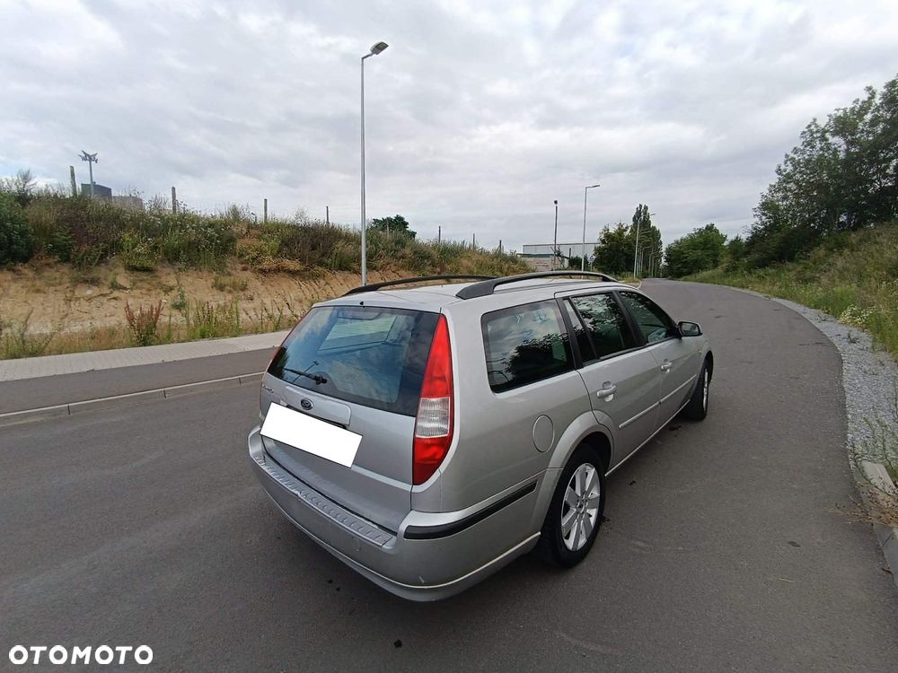 Ford Mondeo 1.8 Ghia - 4