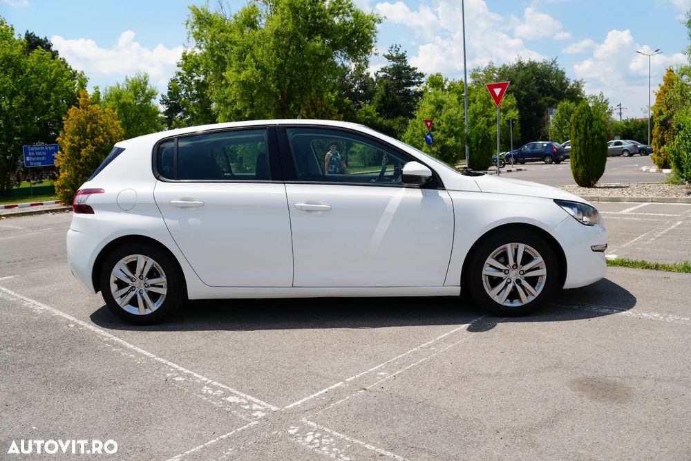 Peugeot 308 1.6 HDI FAP Allure - 5