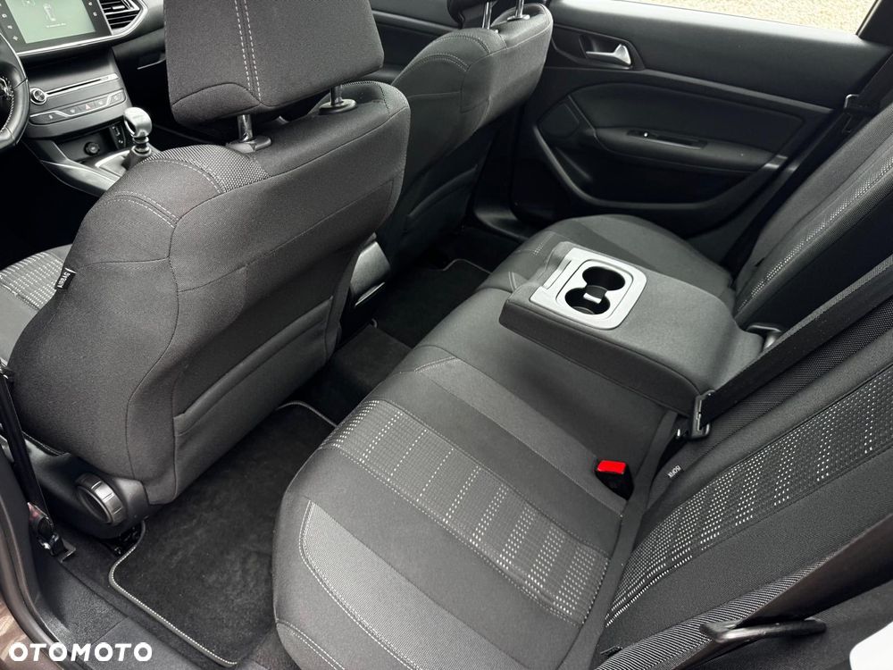 Peugeot 308 BlueHDi 150 Stop & Start Niveau 2 Business-Line - 31