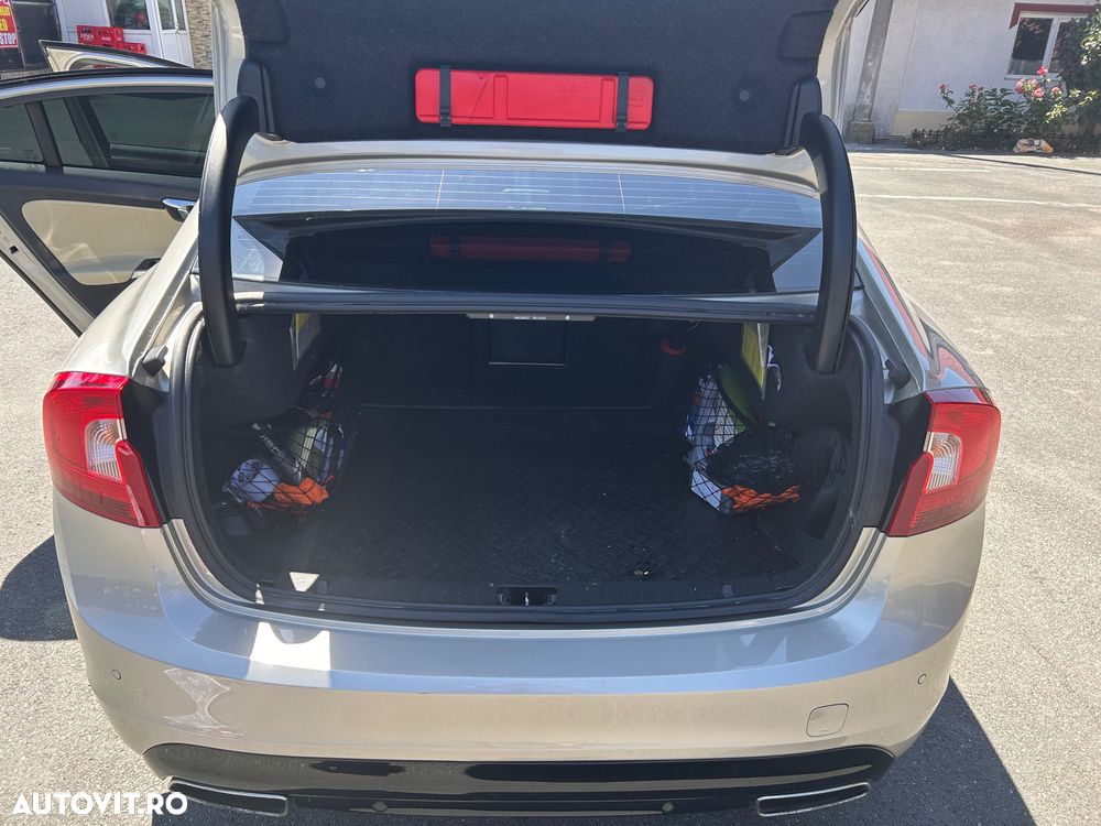 Volvo S60 D3 Momentum - 10