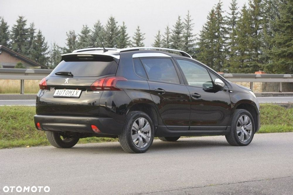 Peugeot 2008 1.2 Pure Tech Style EU6 - 10