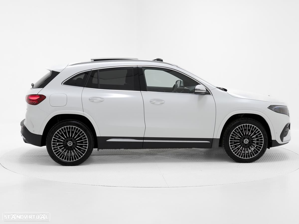Mercedes-Benz EQA 300 4Matic AMG Line - 2