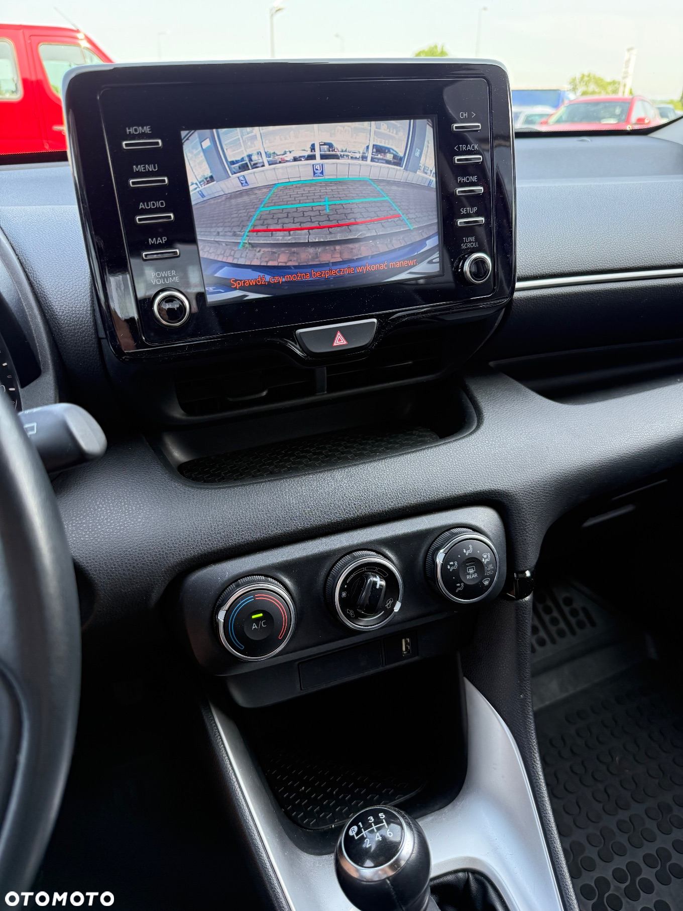 Toyota Yaris 1.5 Comfort - 7