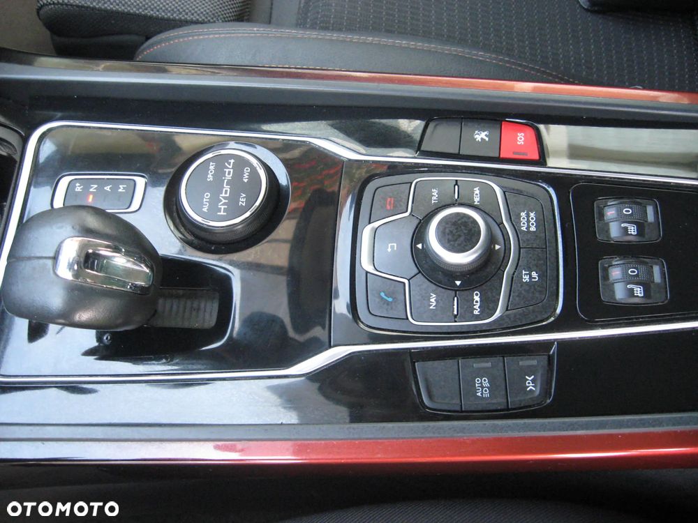 Peugeot 508 RXH Hybrid4 - 15