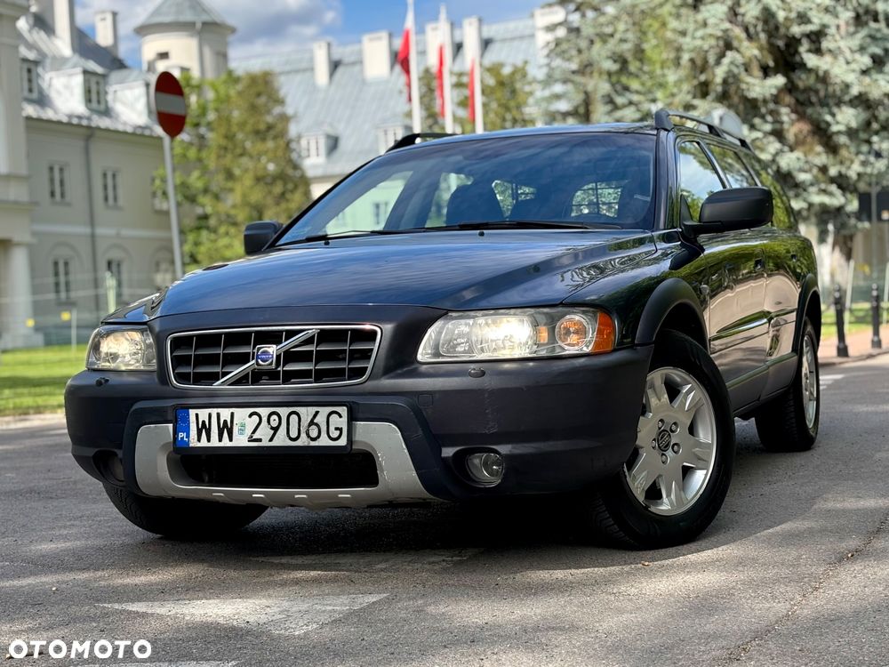 Volvo XC 70 D5 AWD Momentum - 1