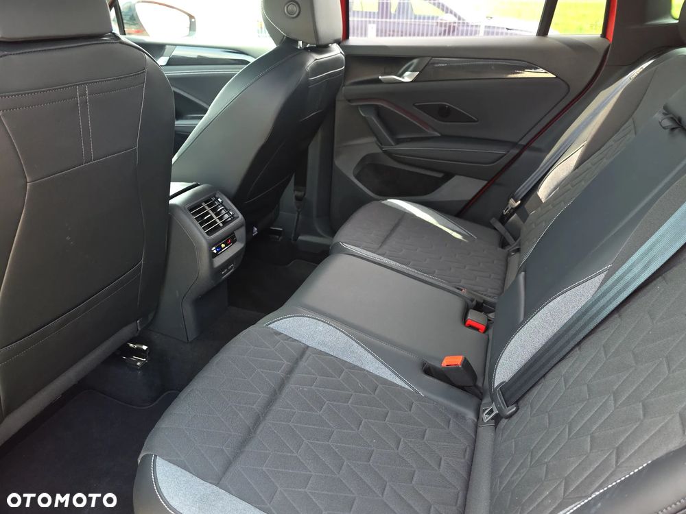 Volkswagen Tiguan - 13
