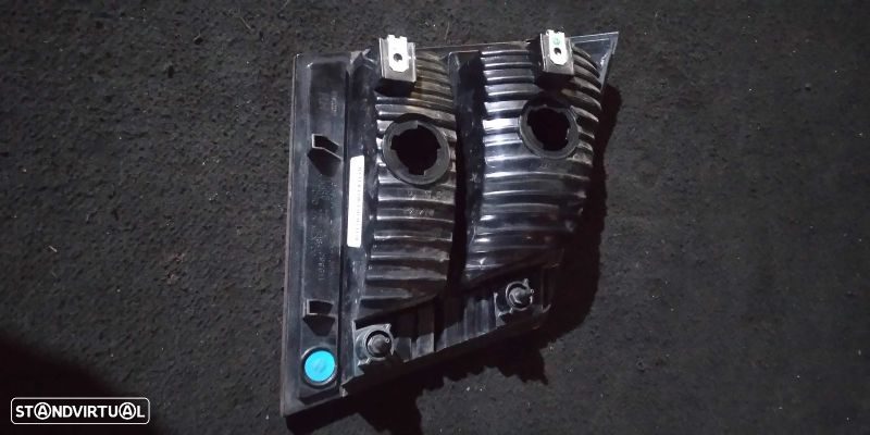 Farolim Stop Direito Mala Dodge Journey - 3