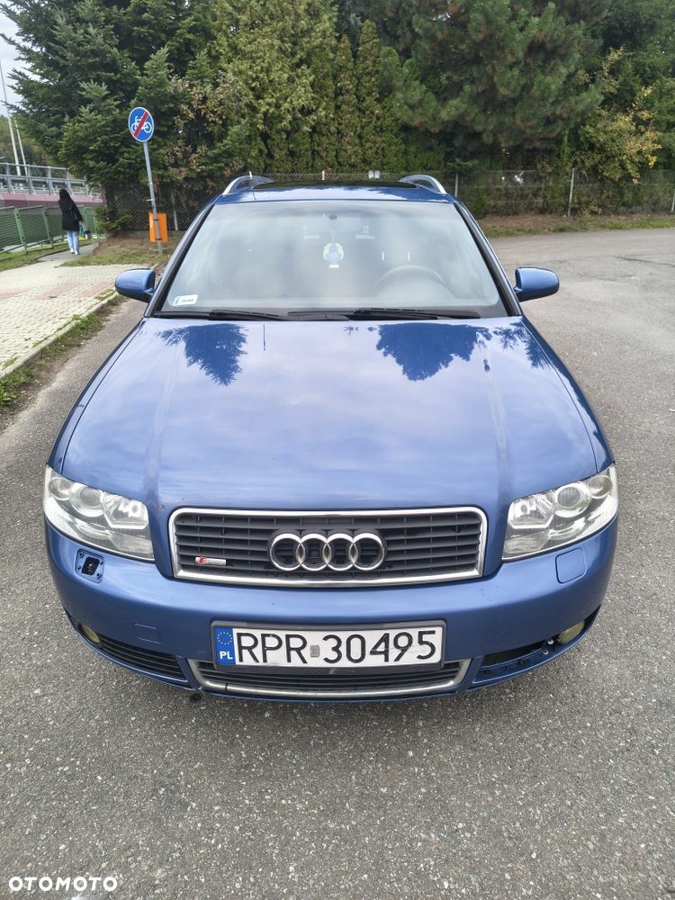 Audi A4 Avant - 1