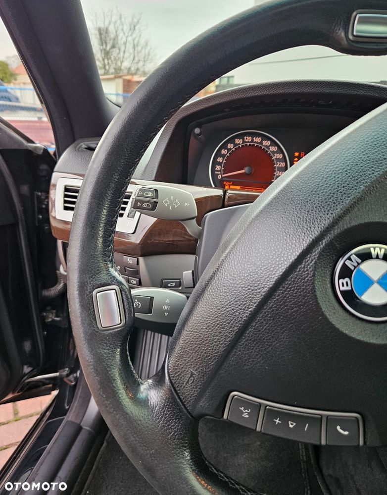 BMW Seria 7 730d - 31