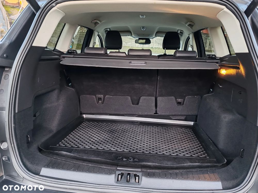Ford Kuga 2.0 TDCi AWD Titanium - 27