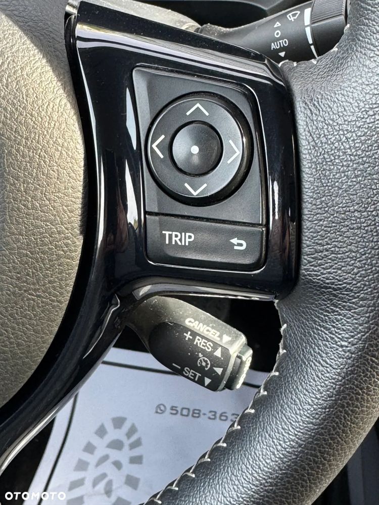 Toyota Yaris Hybrid 100 Premium EU6 - 15