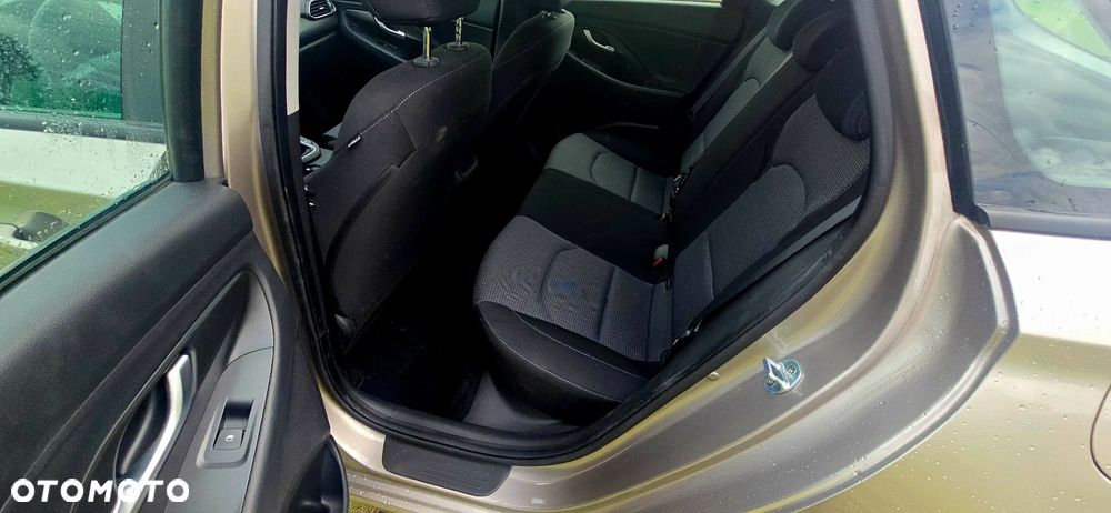 Hyundai i30 1.4 Premiere Comfort - 21