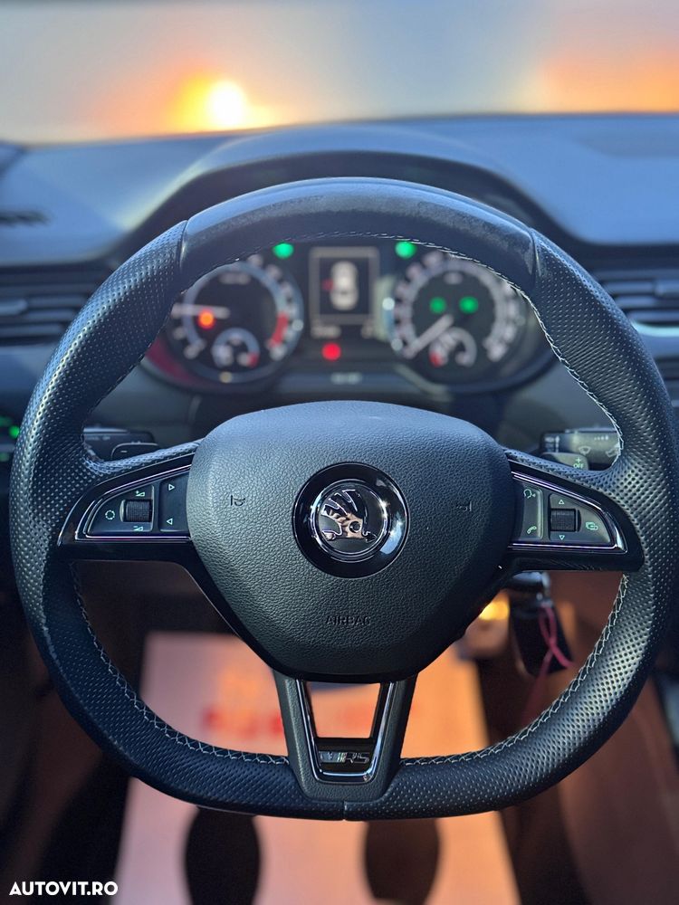 Skoda Octavia 2.0 TDI (Green tec) DSG RS - 13