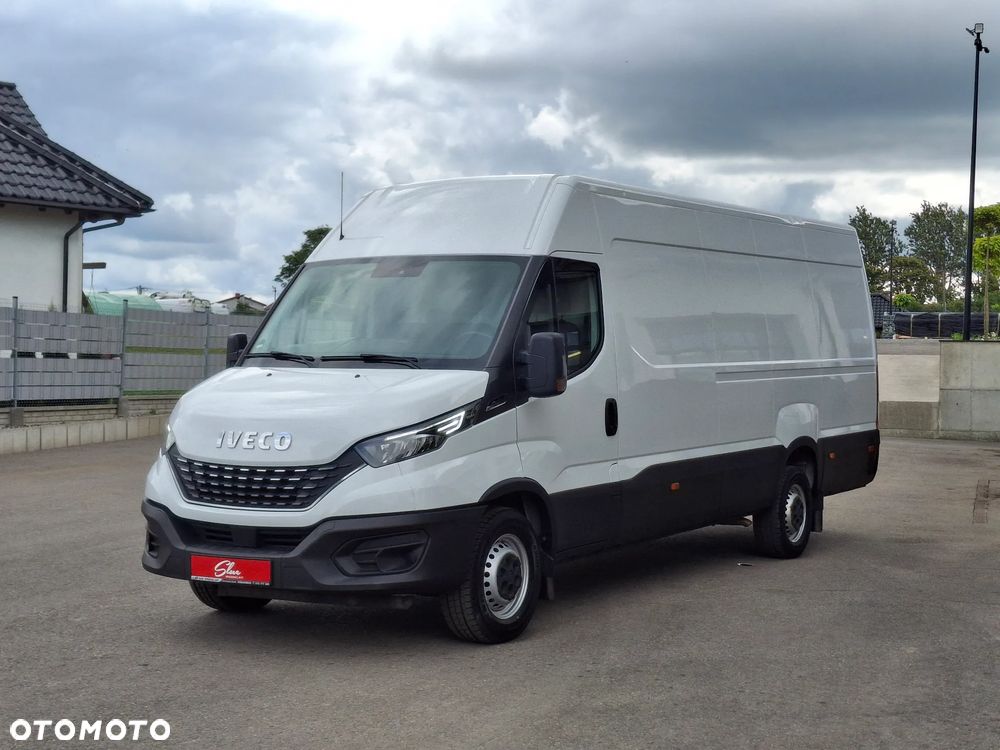 Iveco Daily 35S16 L4H2 Furgon VAN Blaszak Maxi Reflektory Full Led Euro 6 Skrzynia Biegów HI-MATIC 3 Miejsca Kamera Cofania Drzwi tylne Otwierane 270 Stopni Udźwig Haka 3500kg Radar Asystent Pasa Ruchu - 13