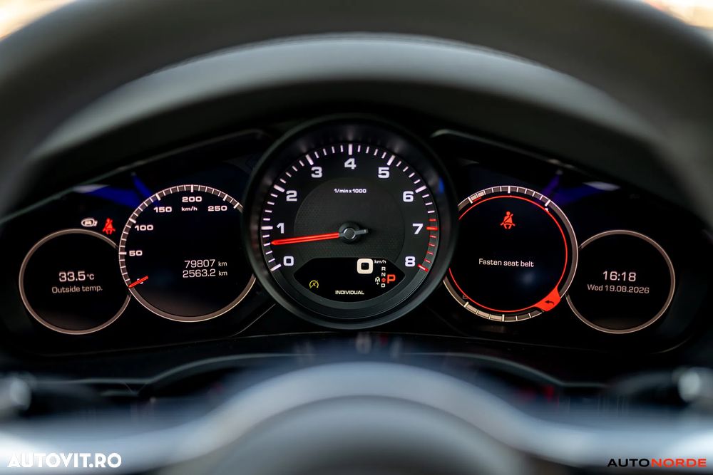 Porsche Cayenne Standard - 23
