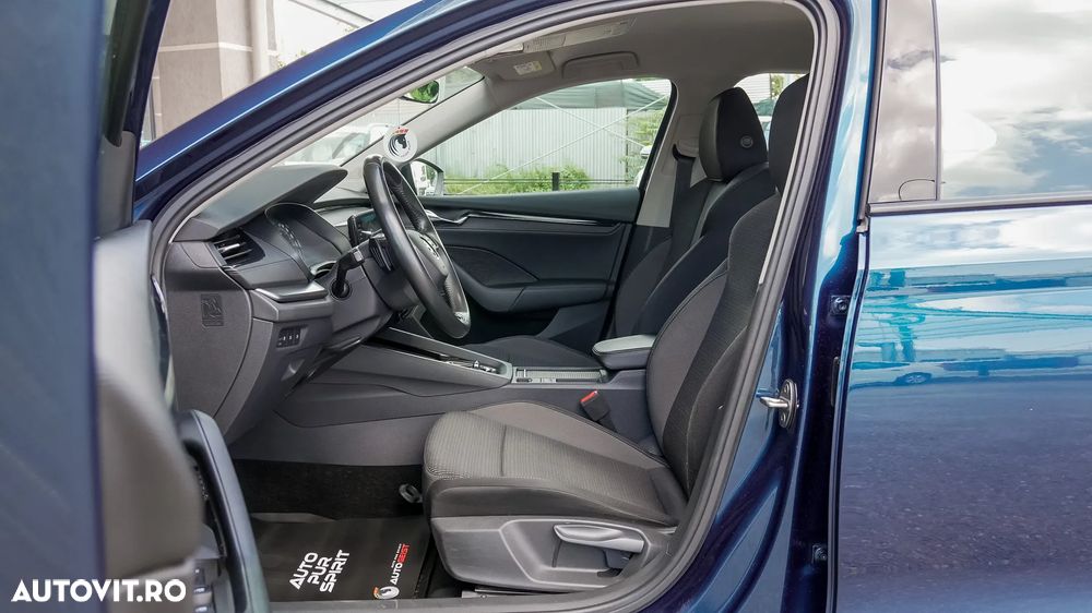 Skoda Octavia 2.0 TDI DSG Ambition - 28