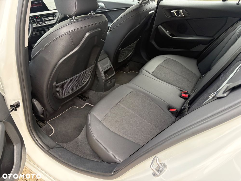 BMW Seria 1 118i Sport Line - 16