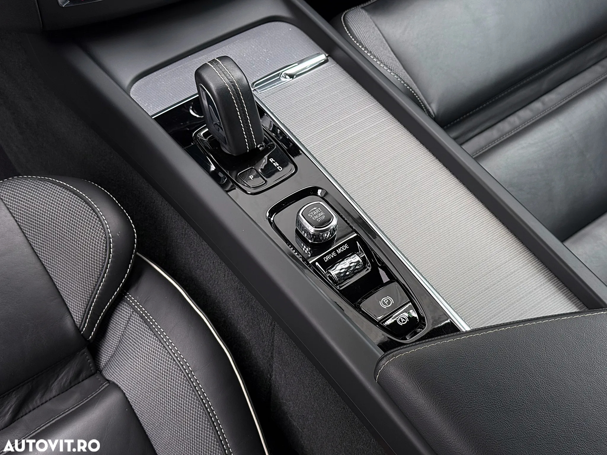 Volvo XC 60 B4 D AWD Geartronic RDesign - 24