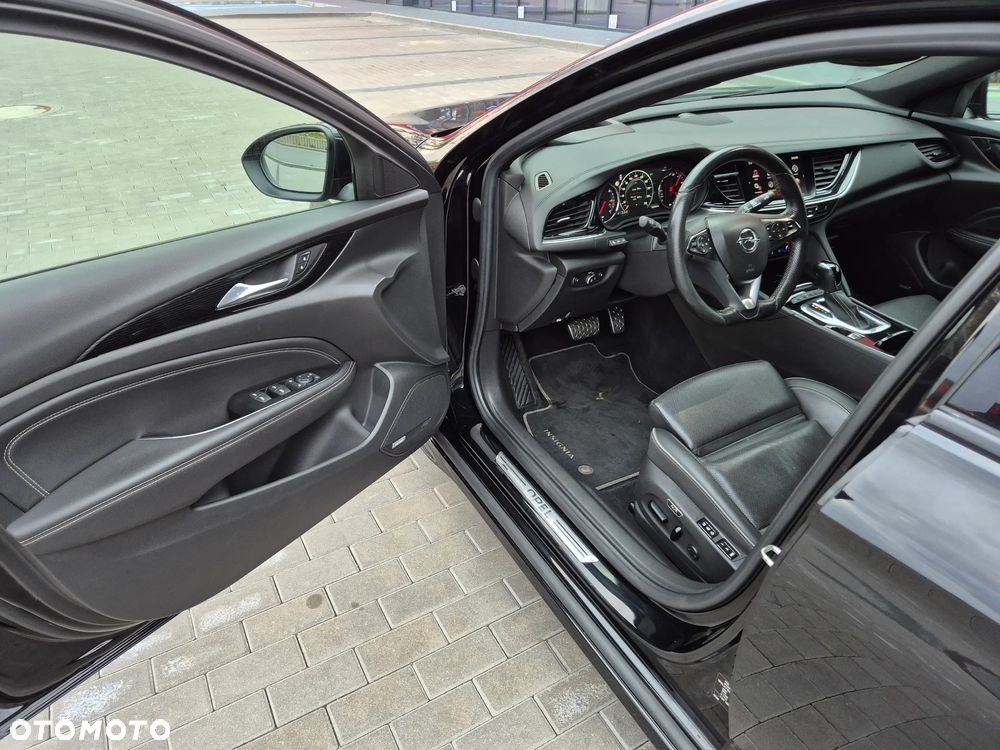 Opel Insignia 2.0 T 4x4 GSi S&S - 26