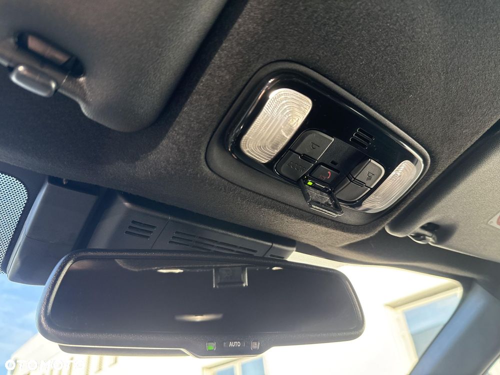 Toyota Yaris Cross Hybrid 1.5 Style - 23