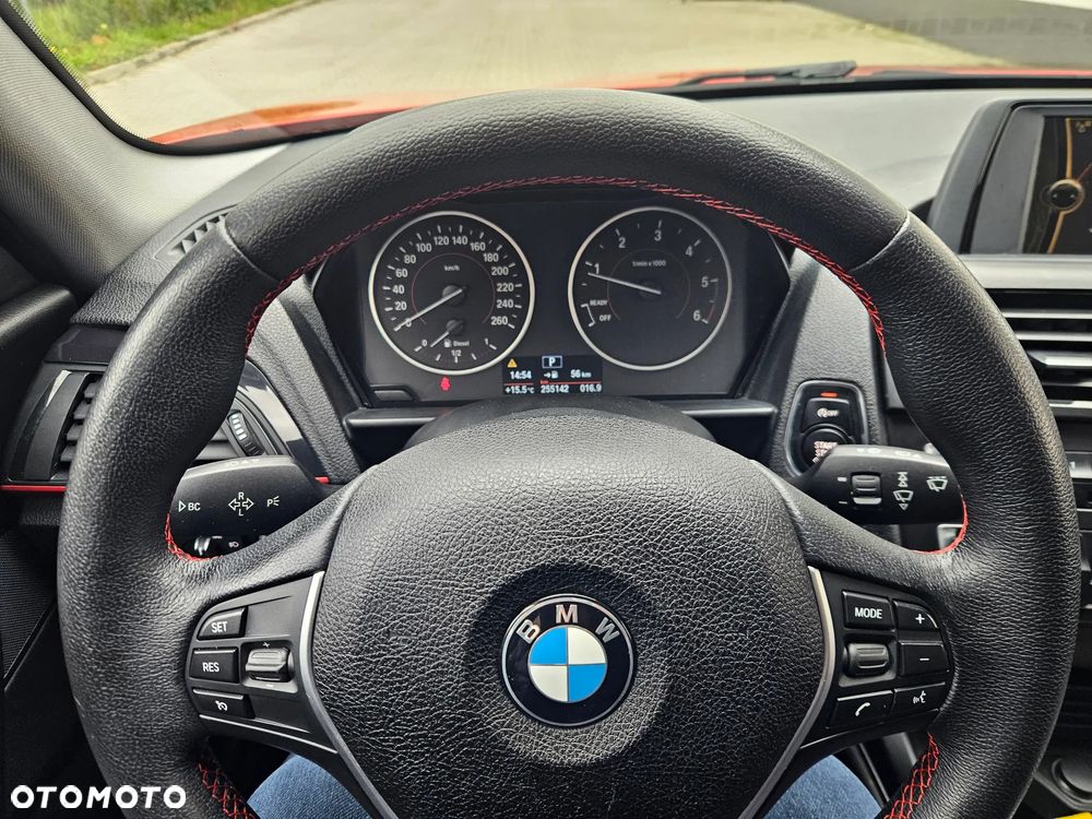 BMW Seria 1 - 25