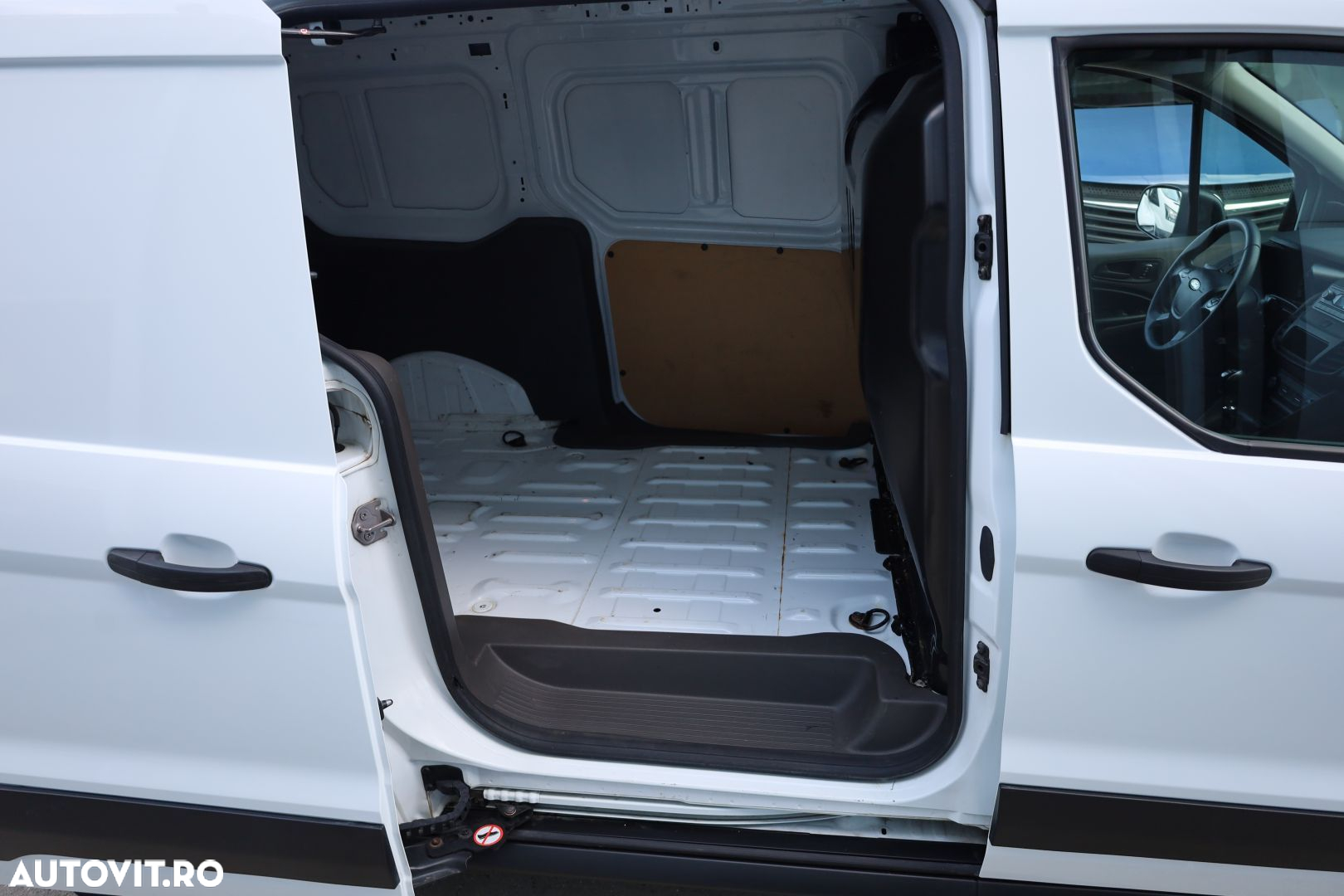 Ford Transit Connect - 14