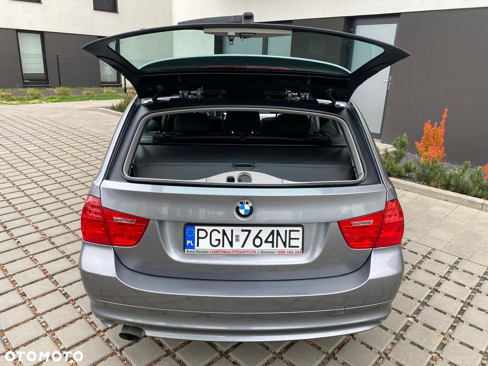 BMW Seria 3 318i Edition Exclusive - 14