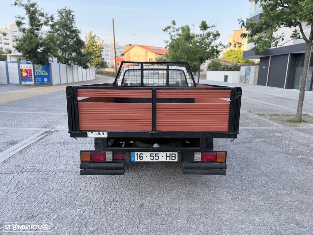 Nissan Pick Up 2.5 D - 6
