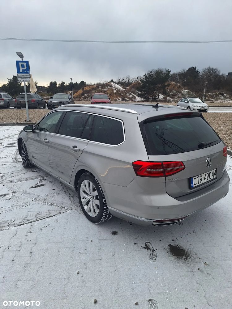 Volkswagen Passat - 4