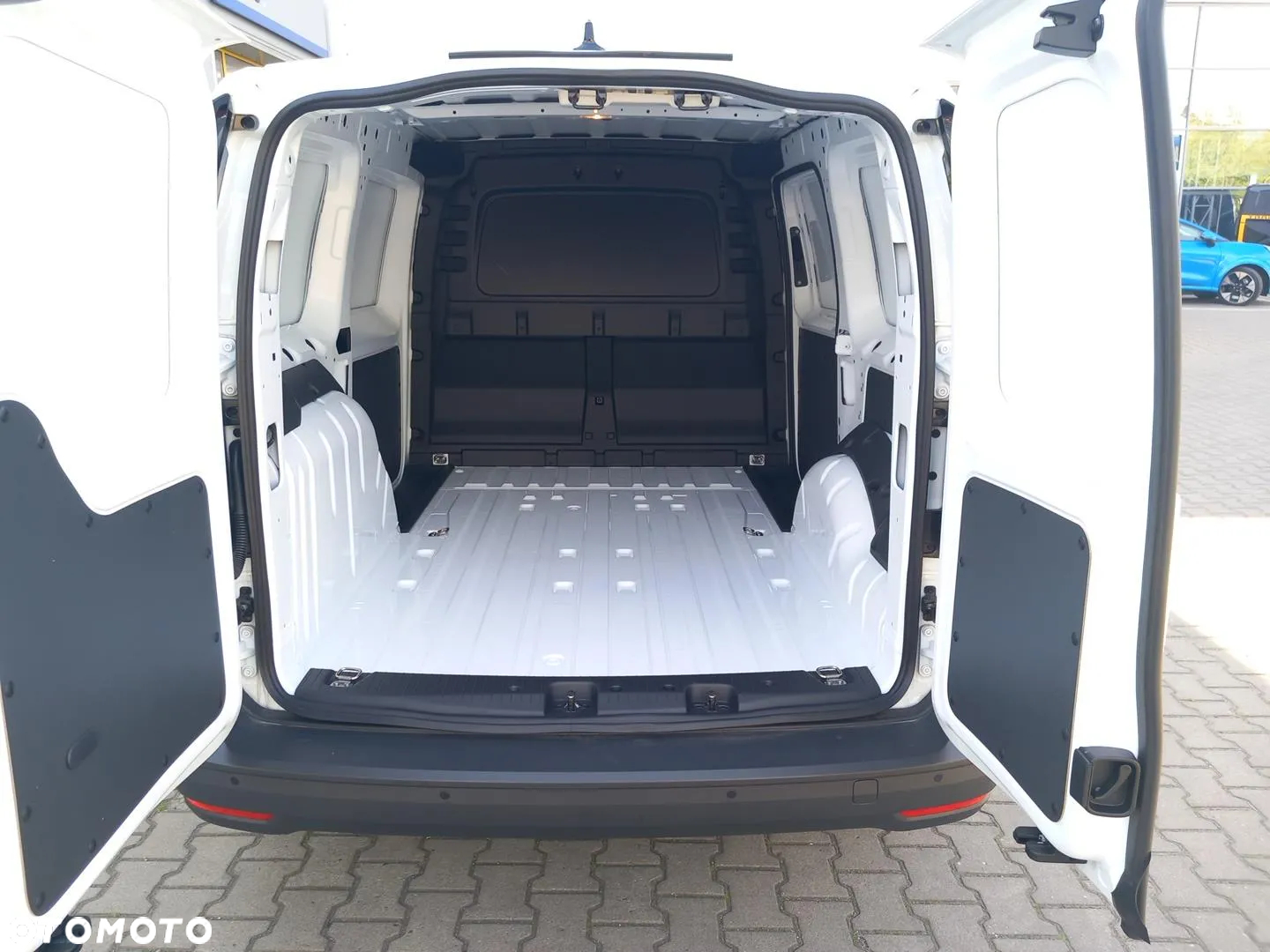 Ford Transit Connect - 19